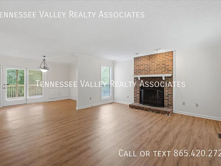 1277 Halifax Rd — Photo 4