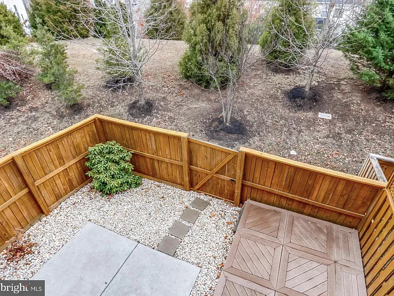9283 Laurel Ridge Crossing Rd — Photo 32