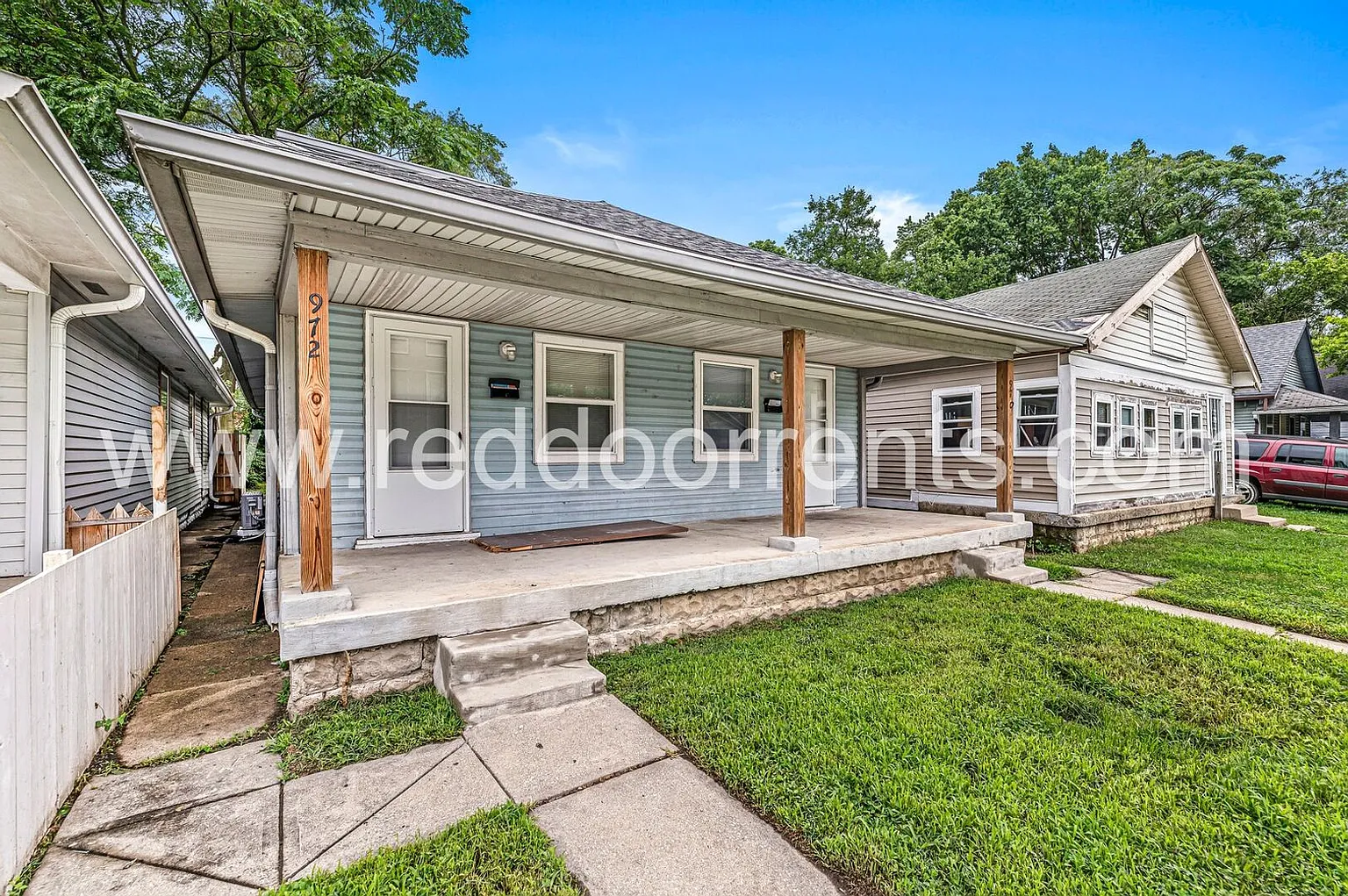 972 Edgemont Ave photo 1