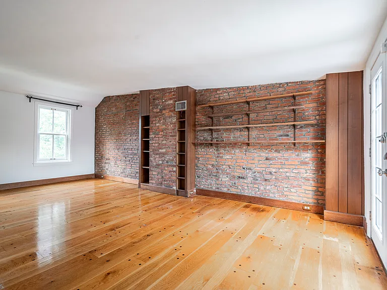 2228 Pine St — Photo 27