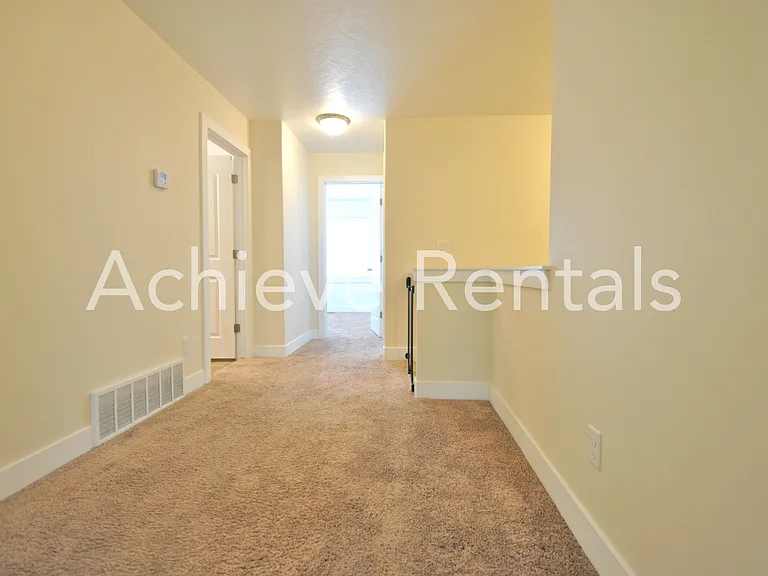 2485 S 1296 W — Photo 8