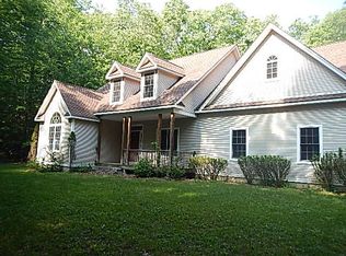 102 Comstock Trl, East Hampton, CT 06424