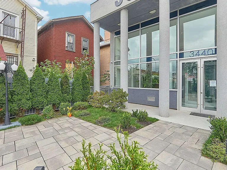 3440 Guider Ave #2E — Photo 4