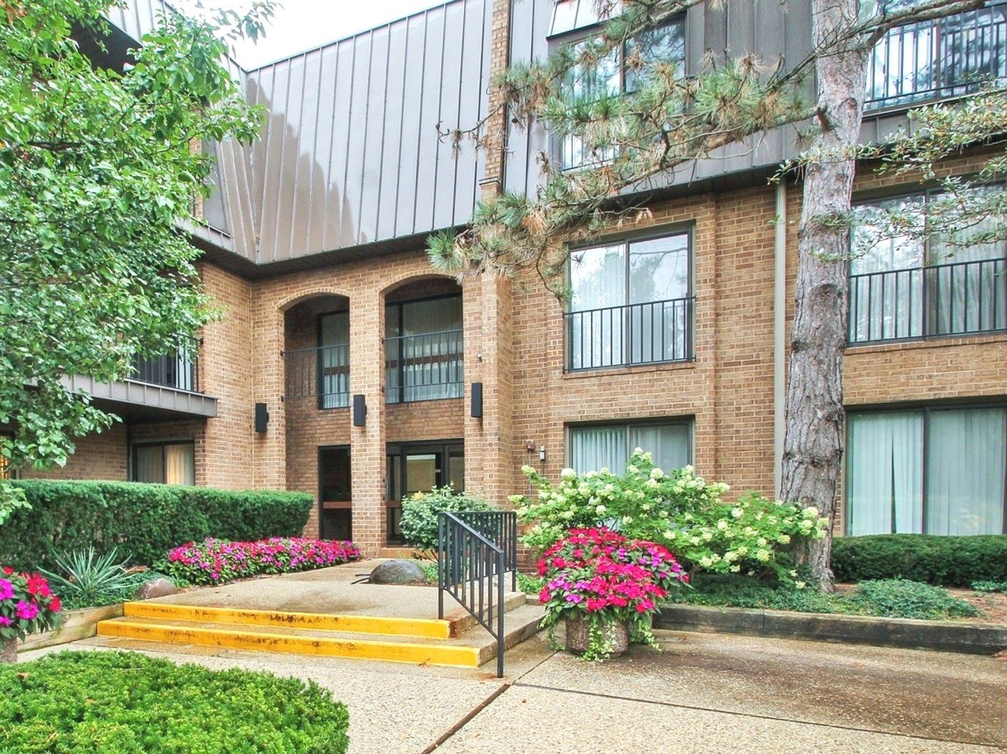 3 The Court Of Harborside APT 111, Northbrook, IL 60062 Zillow