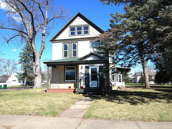 220 S Eliot Ave, Rush City, MN 55069