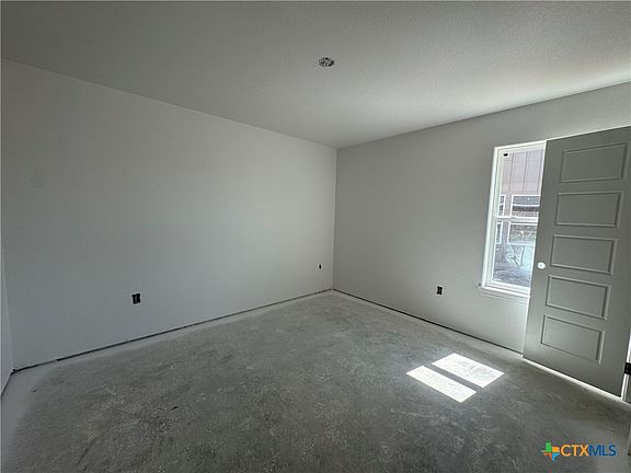 3rd image of 4905 Miranda Dr