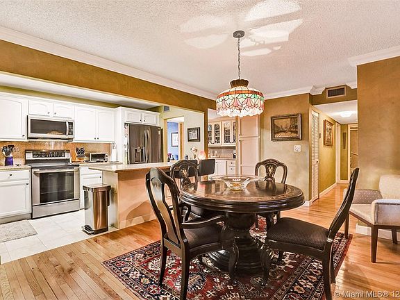 4th image of 3440 NE 192nd St #3E-A