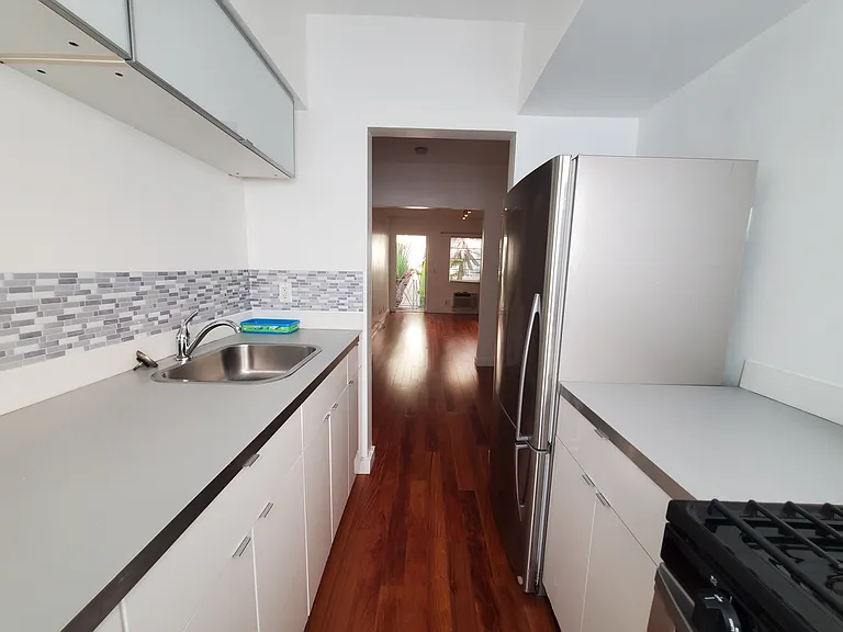 1235 Euclid Ave #12 — Photo 2