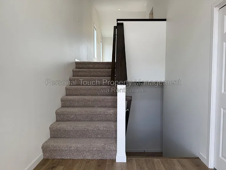 6767 32nd St S — Photo 2