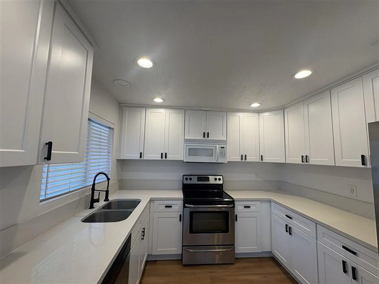 1518 E 3rd St. in Long Beach — Photo 2