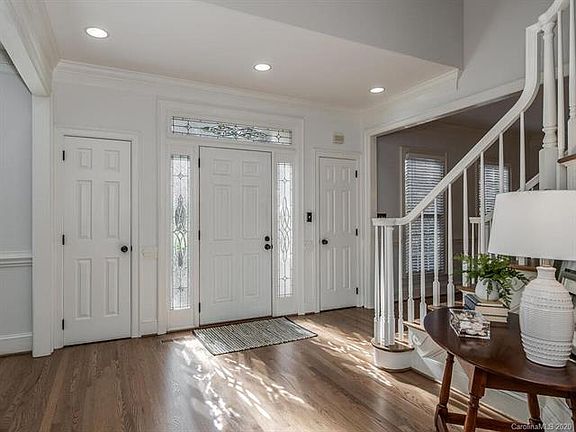 5th image of 6408 Lundin Links Ln