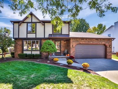 27 Independence Dr, Lockport, NY, 14094