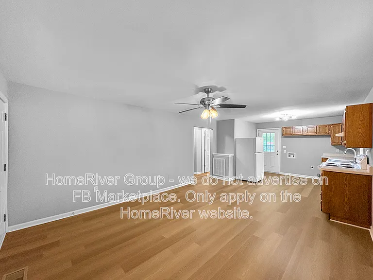 817 Henderson Ave — Photo 3