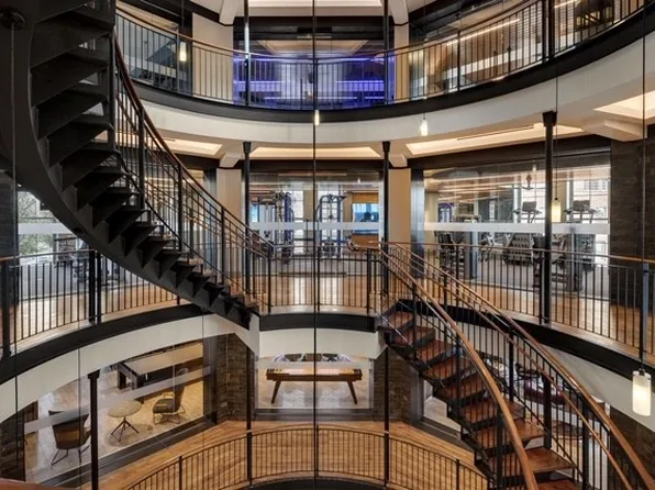 888 Main Street image 23 of 30