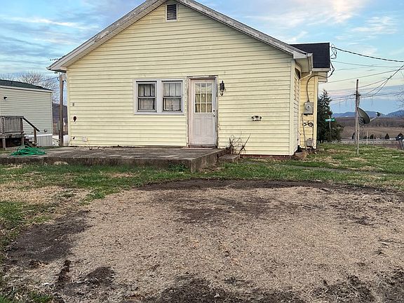 4th image of 2101 Summit St