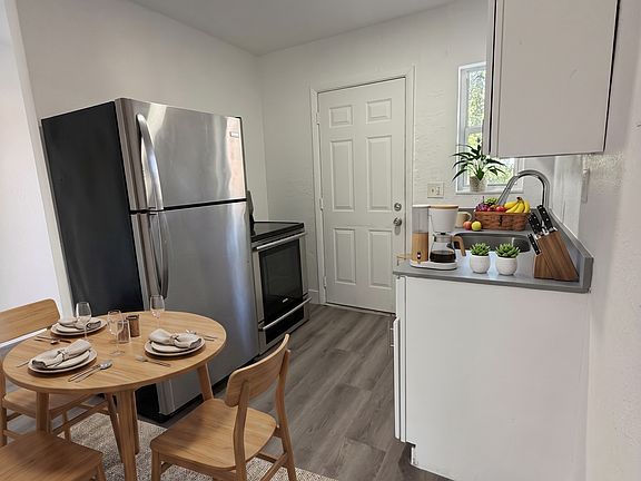 2nd image of 925 NW 69th St #2B