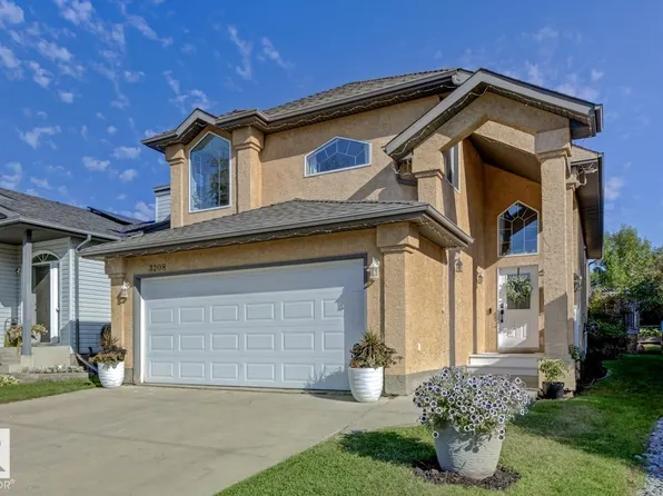 3208 135a Ave NW, Edmonton, AB T5A 5E3
