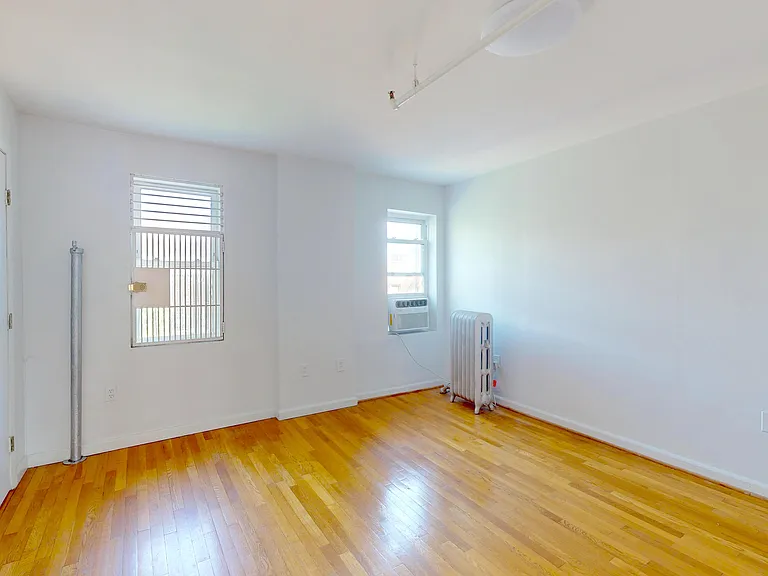 720 Saint Nicholas Ave #4 — Photo 6