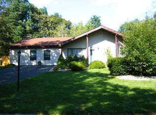 1 Crater Lake Dr, Coram, NY 11727