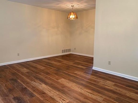 3rd image of 5675 Worrell Dr