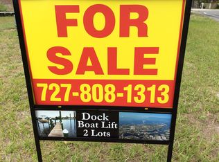 Riverside Dr, Tarpon Springs, FL 34689