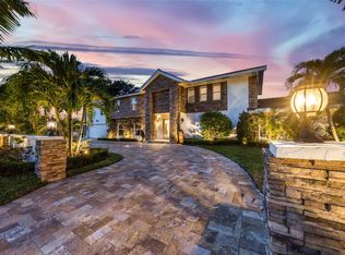 2401 SE 8th St, Pompano Beach, FL 33062