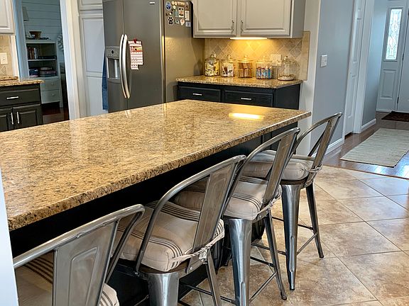 Plenty of cabinets