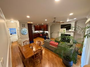 1625 W Morse Ave APT 3, Chicago, IL 60626