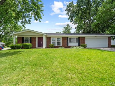 1200 Moncoeur Dr, Saint Louis, MO, 63146
