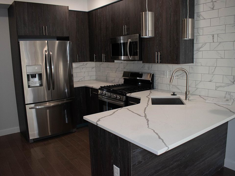 1st image of 2233 N Franklin St #2
