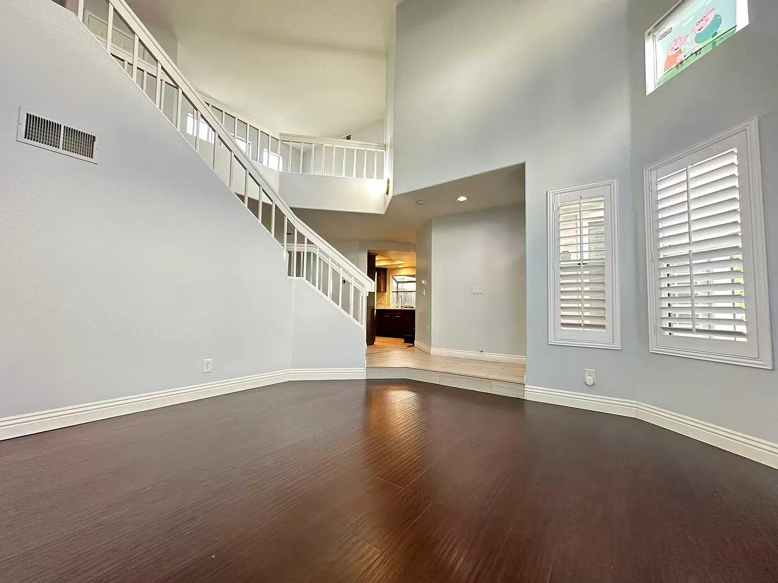 3 bed, 2.5 bath, 1621 sqft, $3,500 — Photo 3