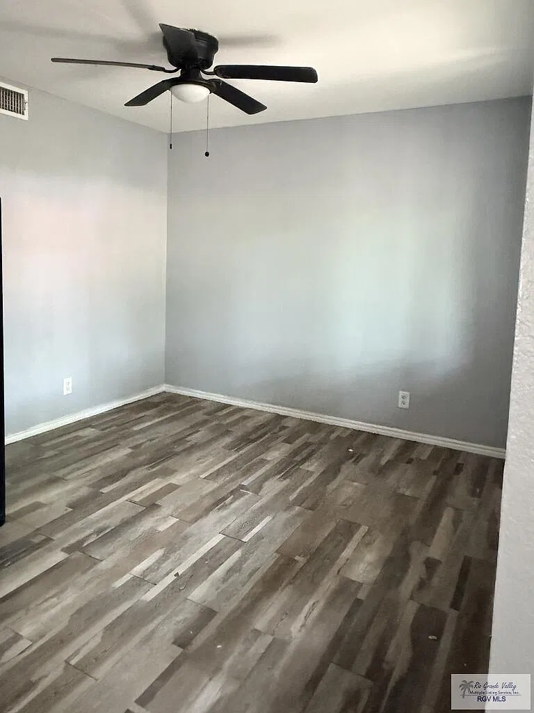 2 bed, 1.0 bath, $750 — Photo 4