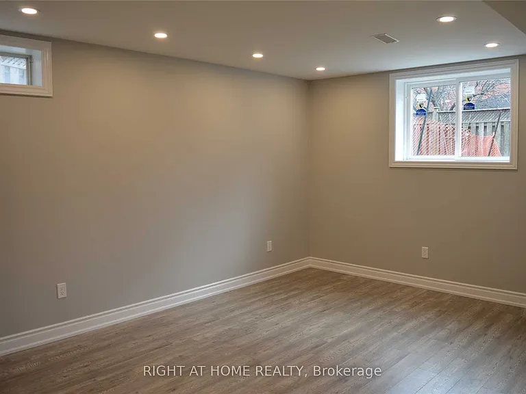 5332 Floral Hill Cres #BASEMENT — Photo 7