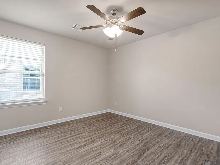 35517 Grovemont Dr — Photo 22