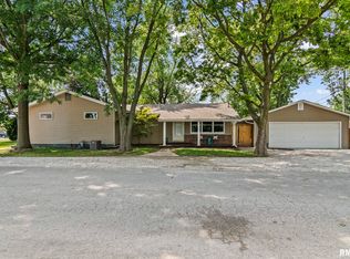 415 E Spruce St, Chatham, IL