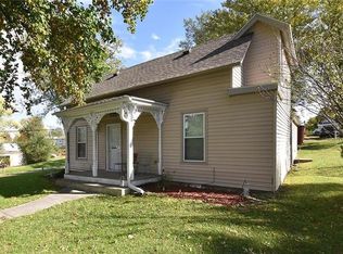 101 S July St, Dearborn, MO 64439