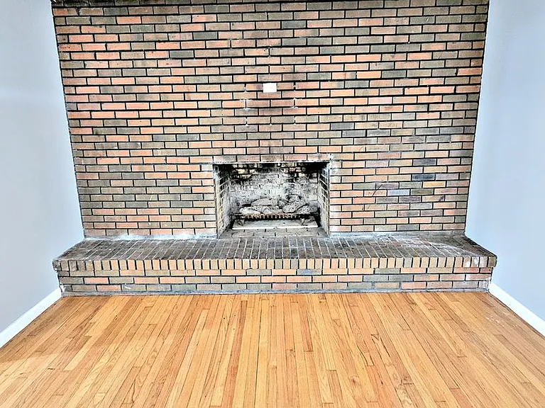 601 Clearview St SW — Photo 3