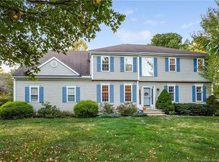 63 Apple Ln, Middletown, CT 06457