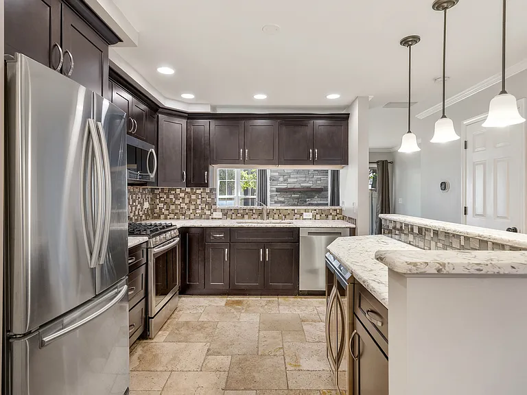804 Spring Creek Ct — Photo 8