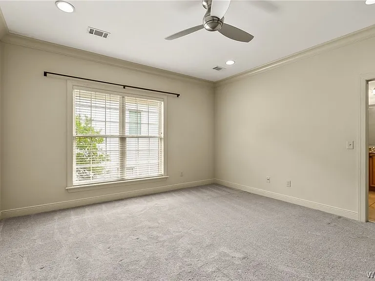 2800 Belle Chase Ln #21 — Photo 10