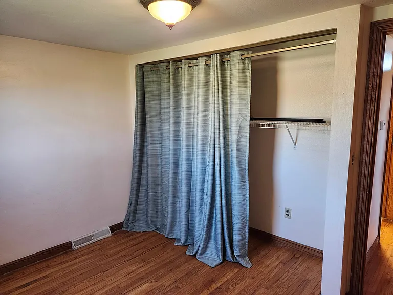 157 Golden City Rd — Photo 25