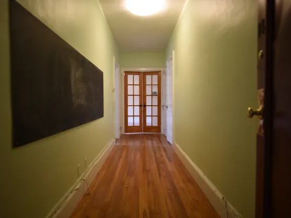 20 Concord Ave, Cambridge, MA 02138