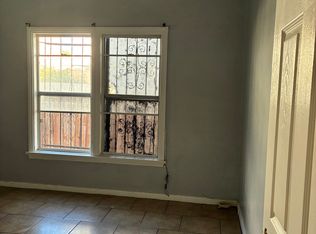 928 W 78th St #2, Los Angeles, CA 90044