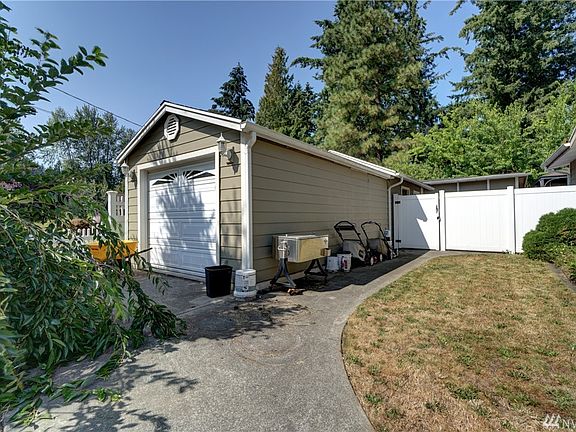 5th image of 35724 51st Ave S