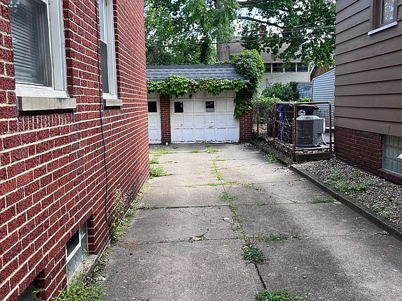 2nd image of 3199 W 116th St