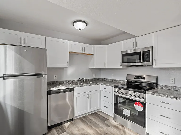 3445 Cochran Dr #B — Photo 10