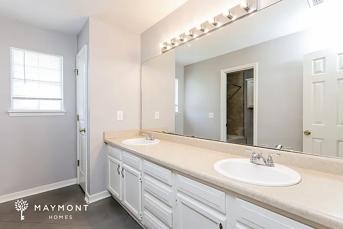 102 Red Oak Cv — Photo 11