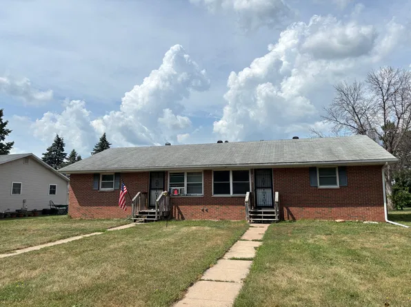 530 Terrace Dr, Chippewa Falls, WI 54729