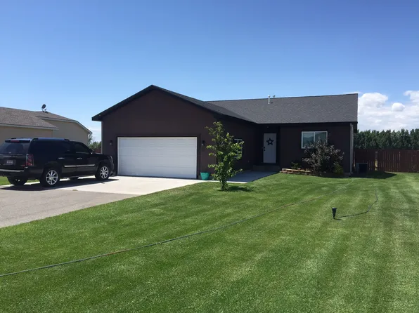 15 N White Pine Ln, Rigby, ID 83442