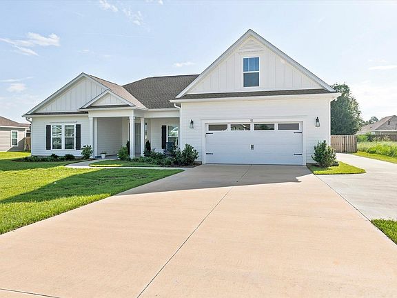 3rd image of 51 Shelby Dr